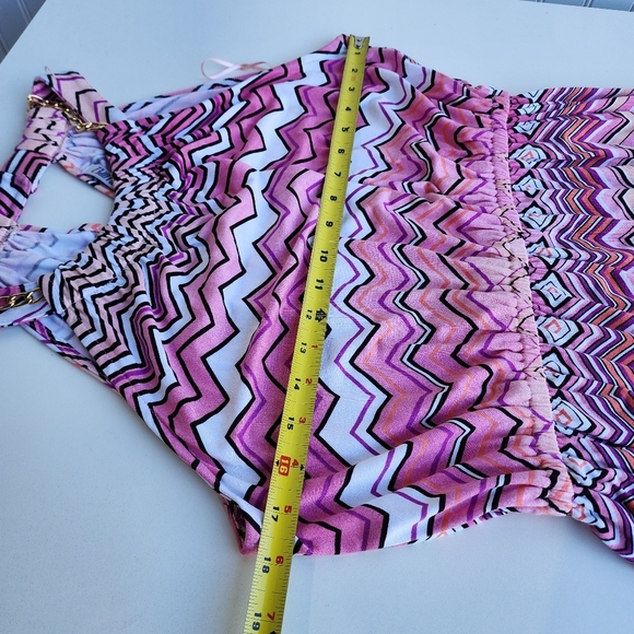 Jennifer Lopez Pink and White High Low Sundress with Sleeveless Halter Neck - Picture 7 of 16